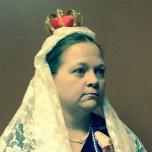 Meet your Posher, Angela